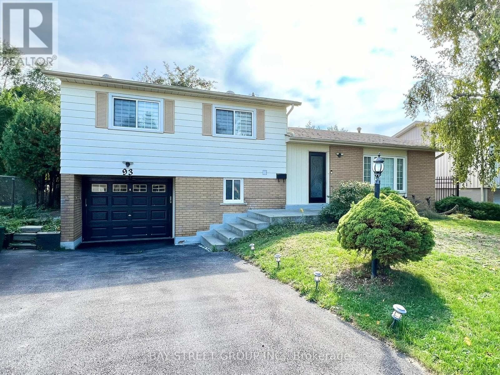 93 PARKWAY AVENUE photo 2