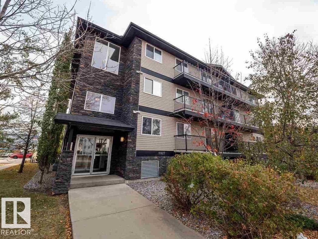 1 bed 1 bath single family at #3 11827 105 ST NW — $119,900