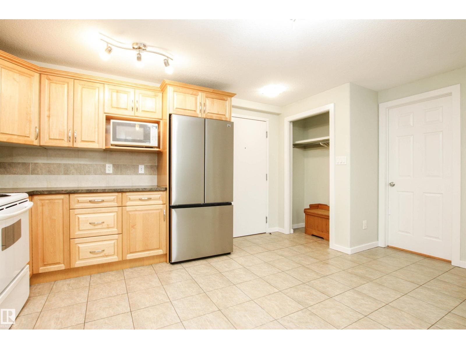 #3 11827 105 ST NW photo 4