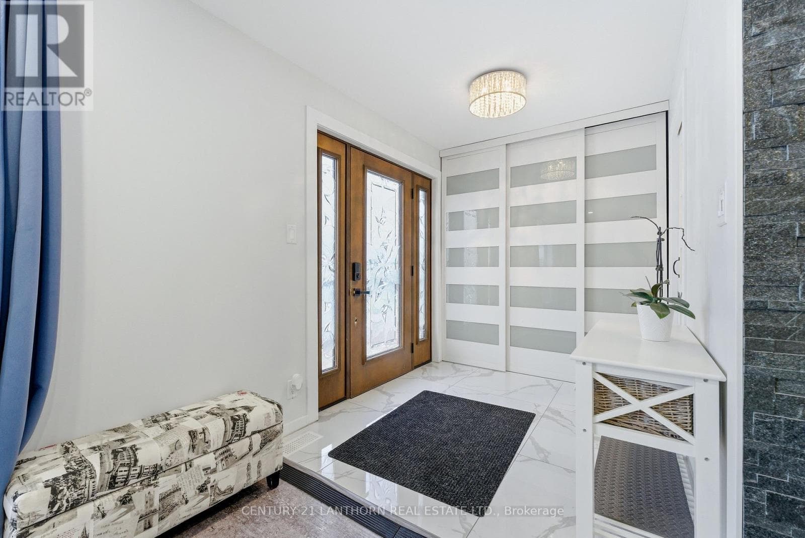115 RIDLEY STREET photo 5