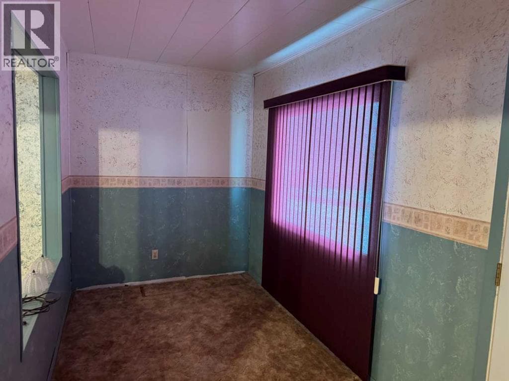 61 Mackenzie Avenue photo 2