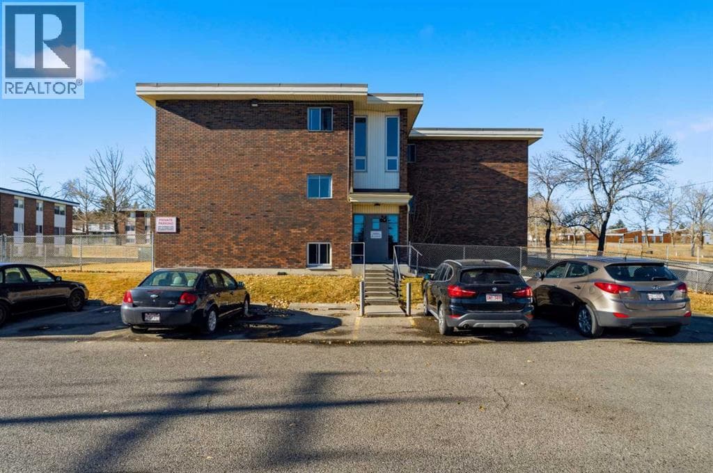 103, 231 64 Avenue NW photo 3