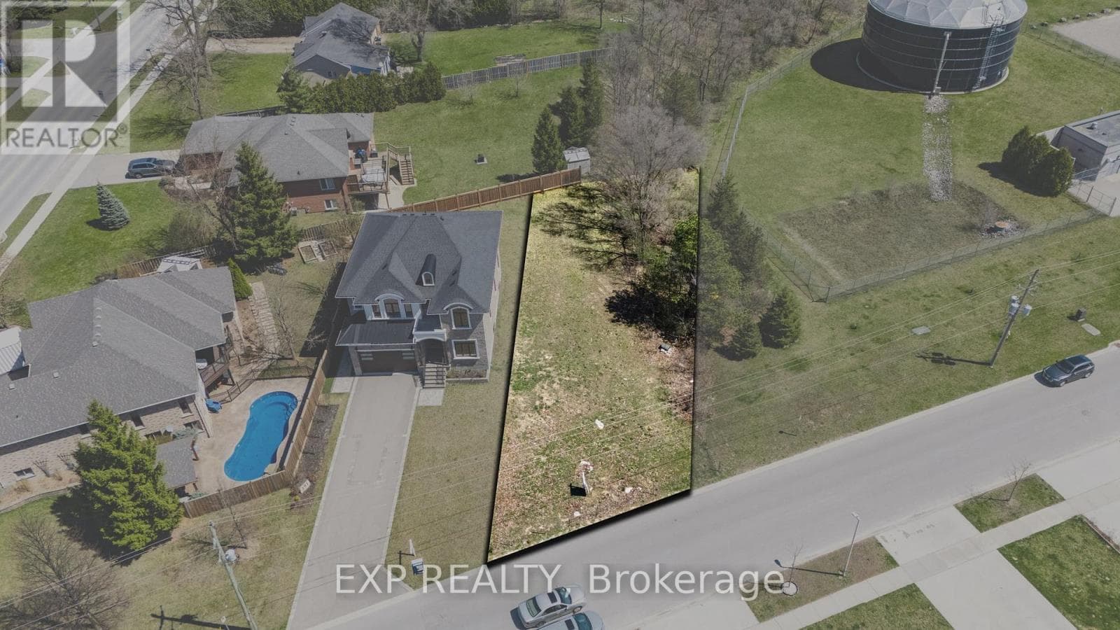vacant land at 187 QUEEN STREET — $279,000