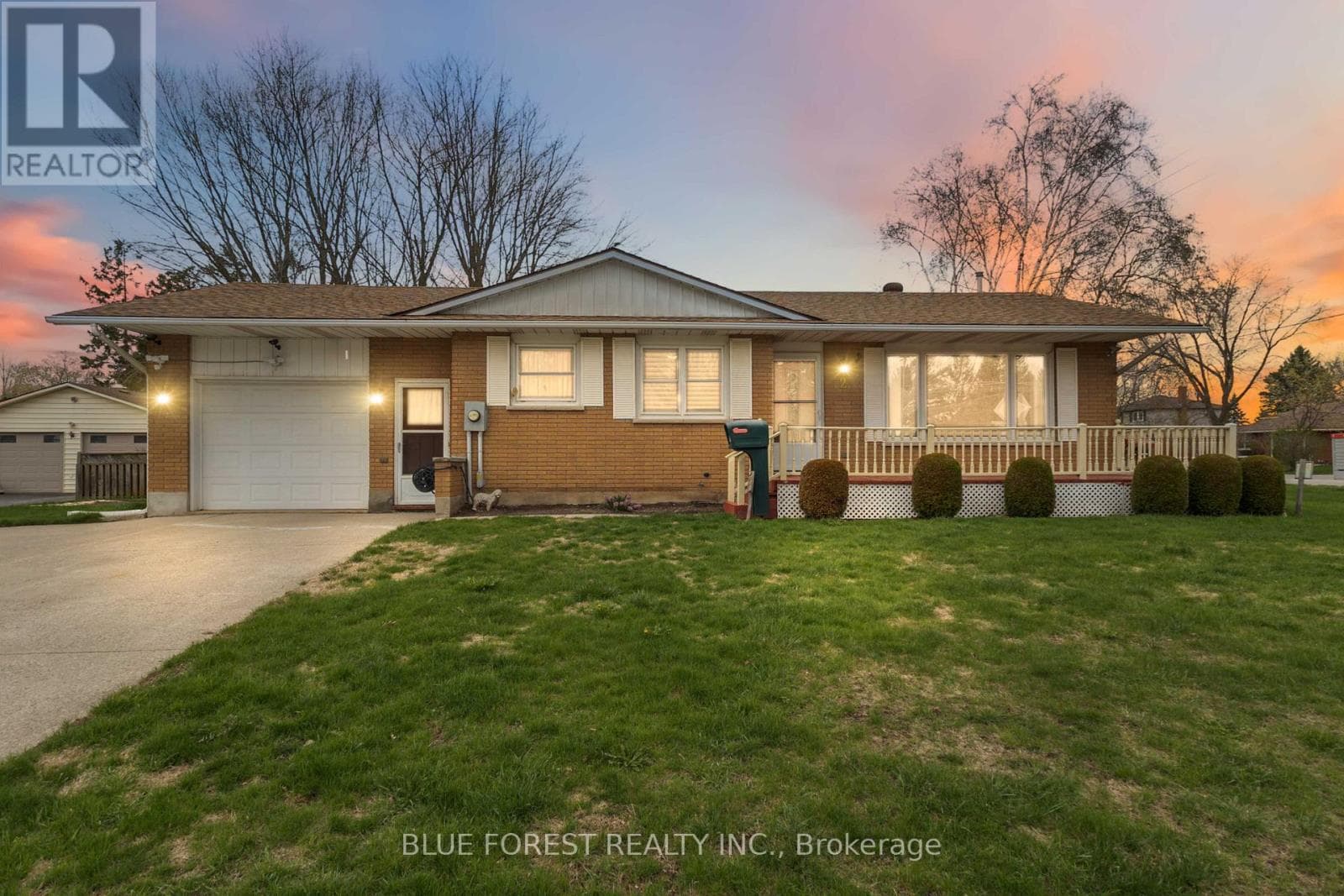 4 bed 2 bath single family at 2 WADSWORTH DRIVE — $535,000