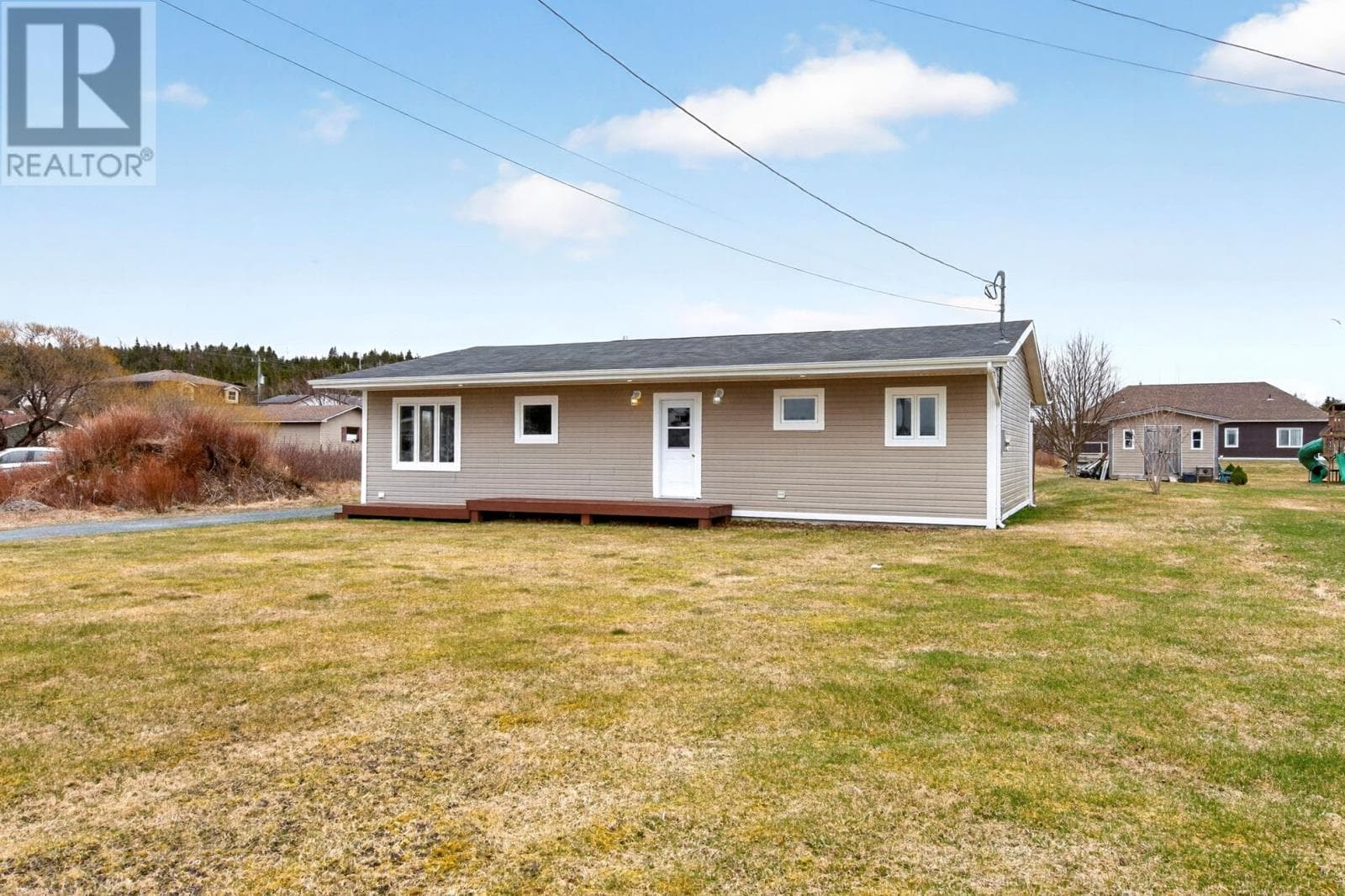 2 bed 1 bath single family at 5 Sparkes Lane — $239,900