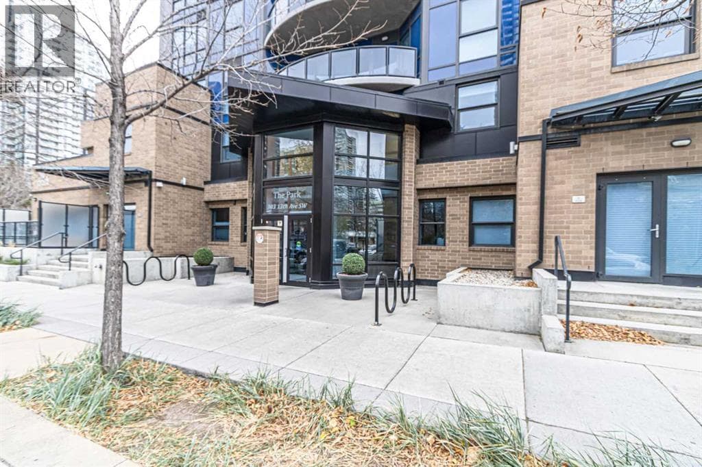 1002, 303 13 Avenue SW photo 3
