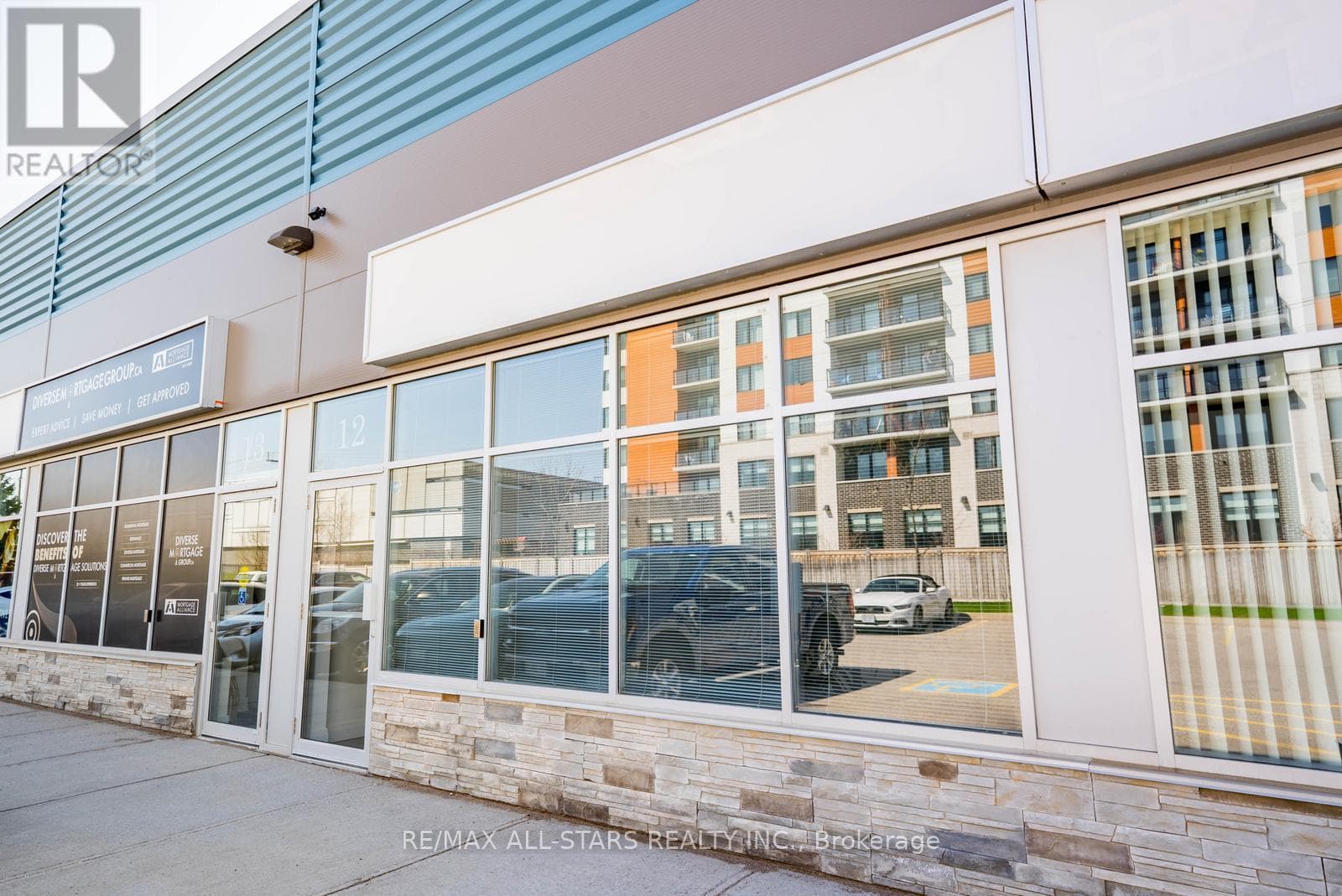 12 - 155 MOSTAR STREET photo 2