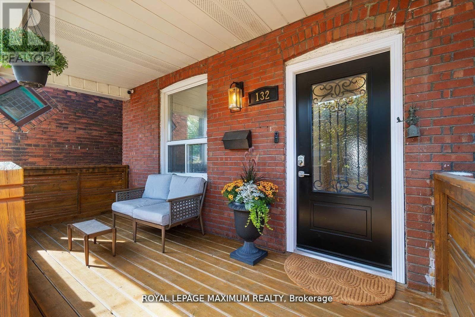 132 WALLACE AVENUE photo 3