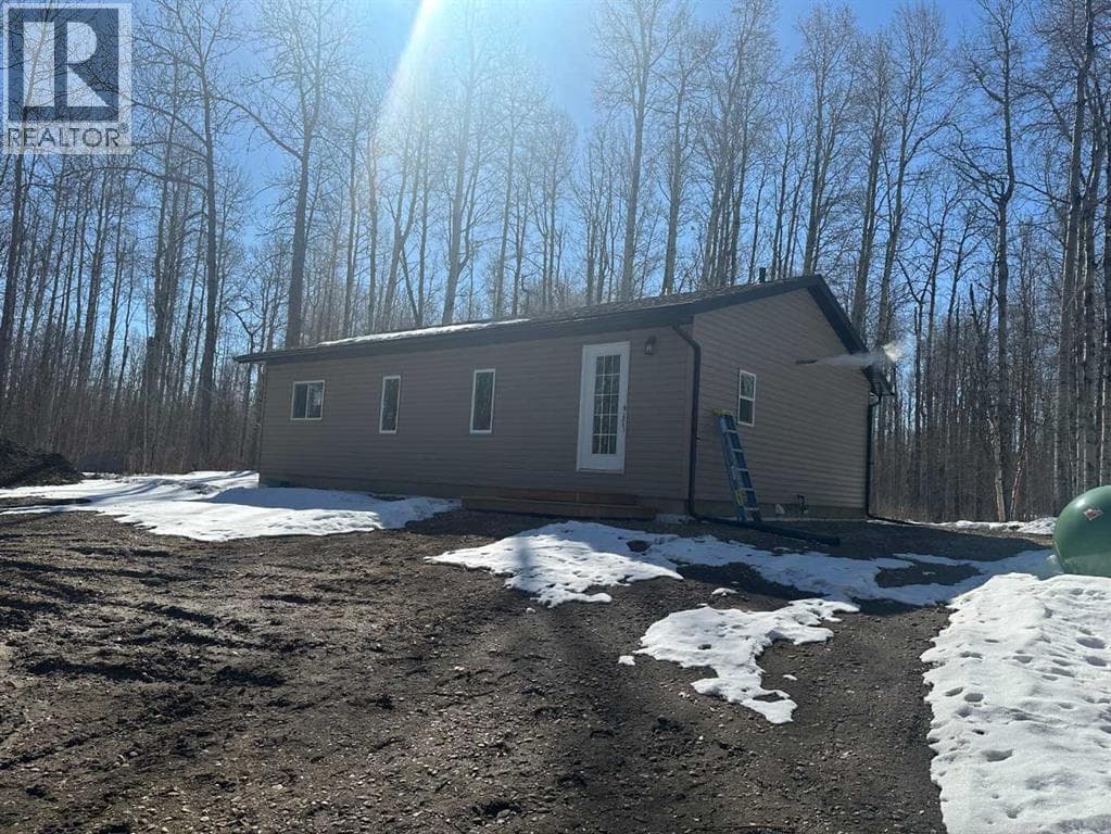 #403, 69402 Range Road 82 photo 4