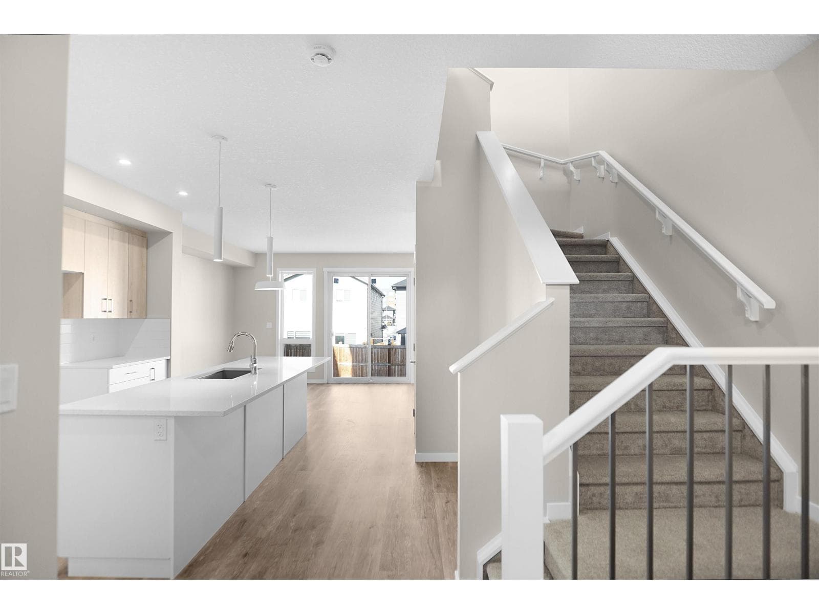 22914 95A AV NW photo 4