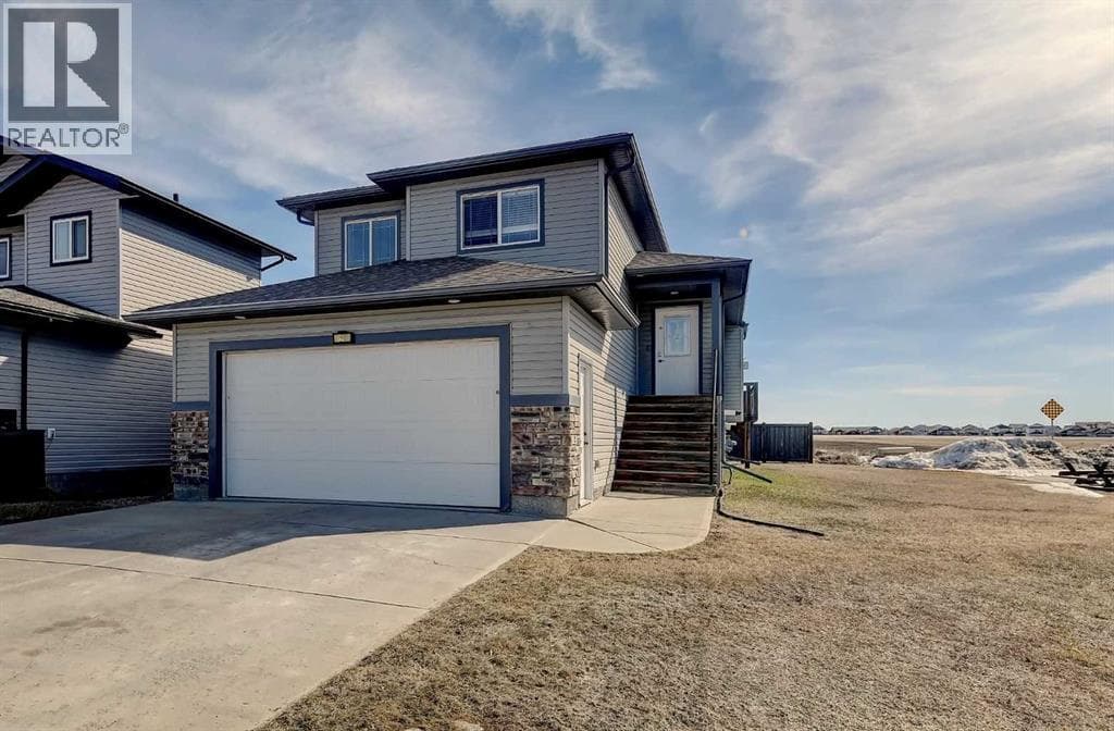 4 bed 3 bath single family at 12701 105 — $472,000