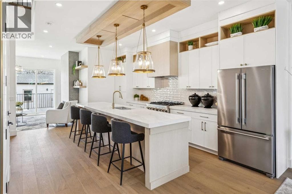 2426 27 Street SW photo 5