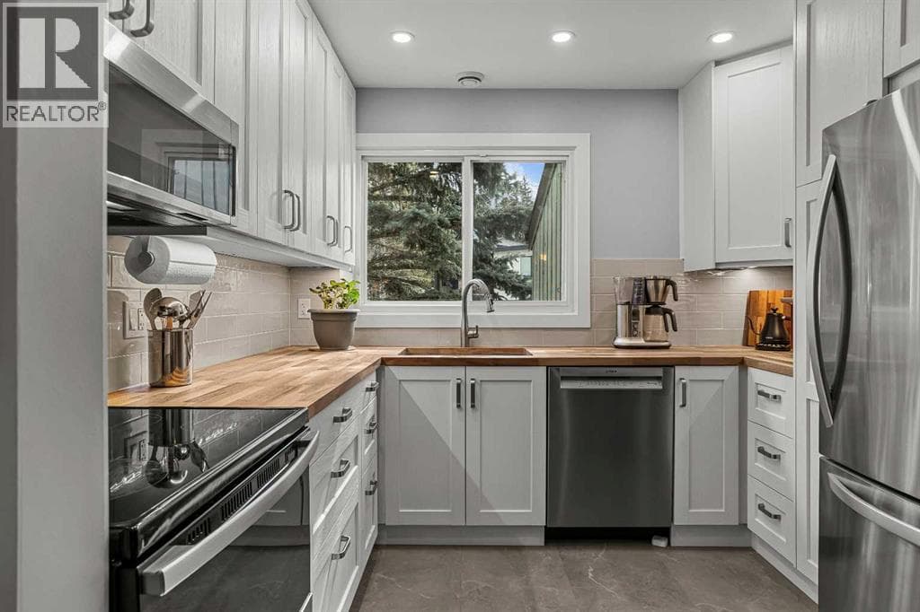9, 630 3rd Street photo 2