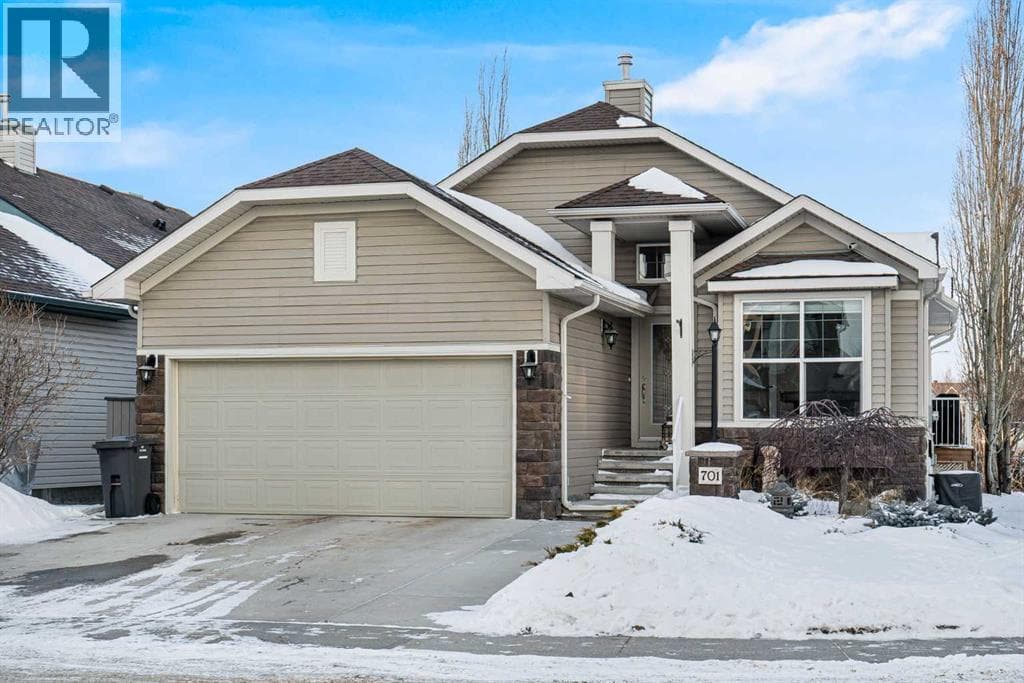 701 Cimarron Close photo 3