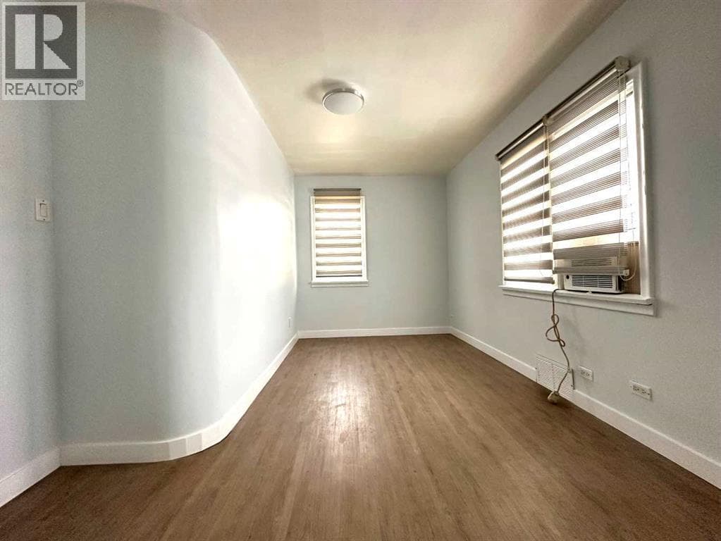 1101 22 Avenue NW photo 4