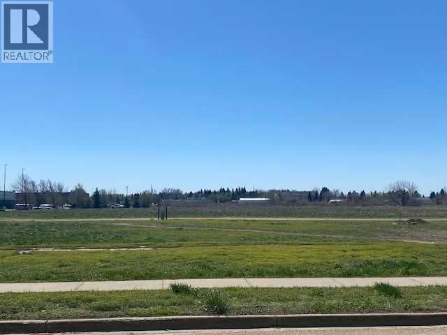 113 Upland Boulevard W photo 2