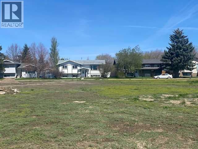 113 Upland Boulevard W photo 3