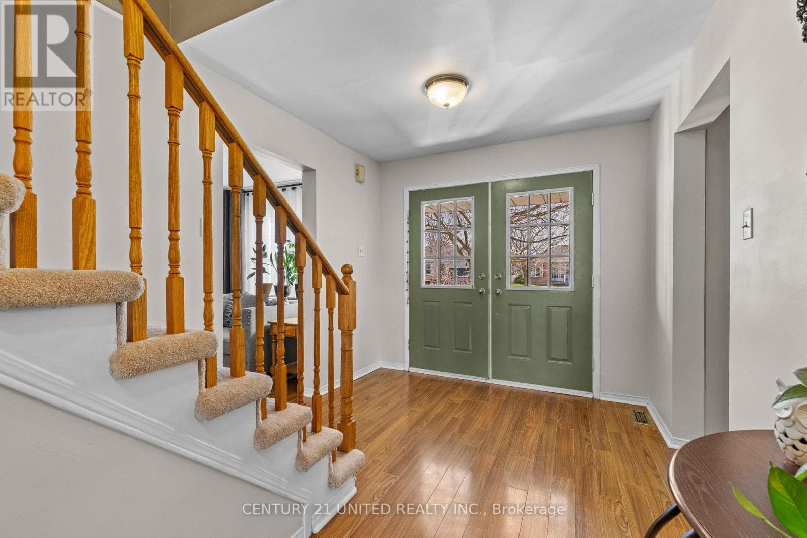 17 MAPLE AVENUE photo 2