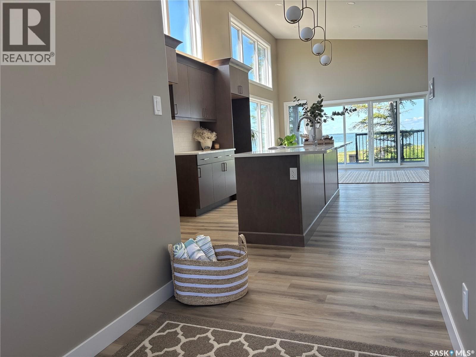 1119 Birchwood AVENUE photo 5