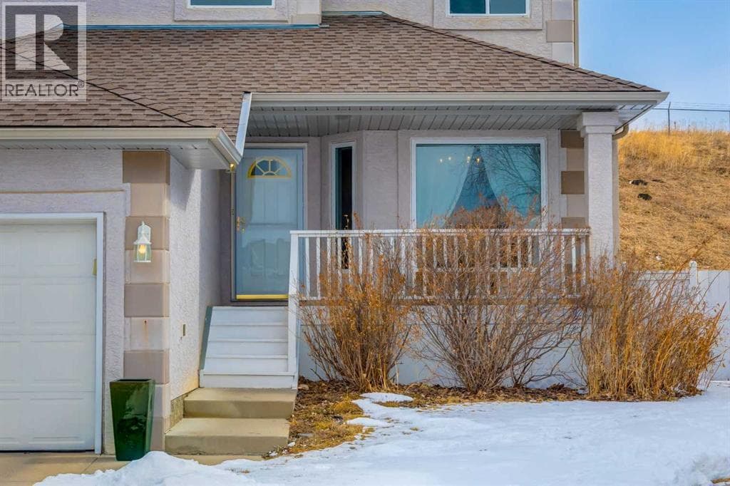 331 Sierra Madre Court SW photo 2