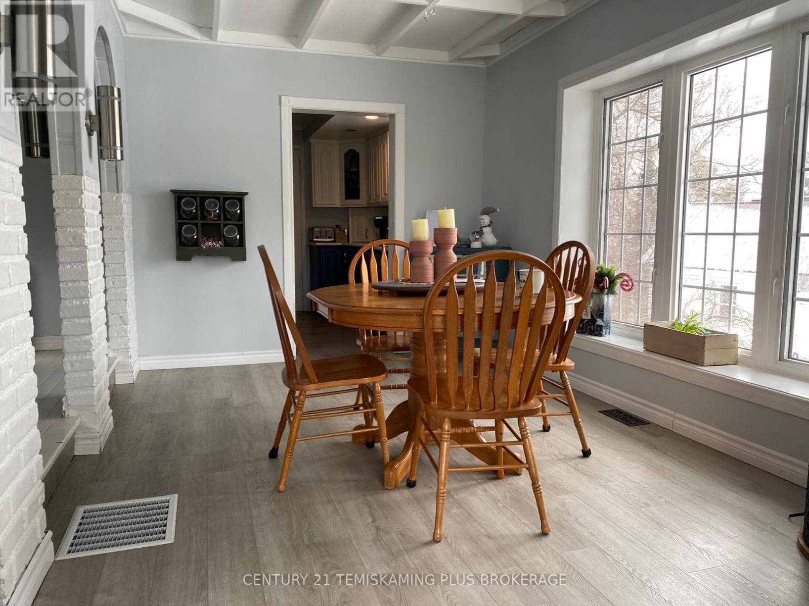 31 GRANDVIEW AVENUE photo 2
