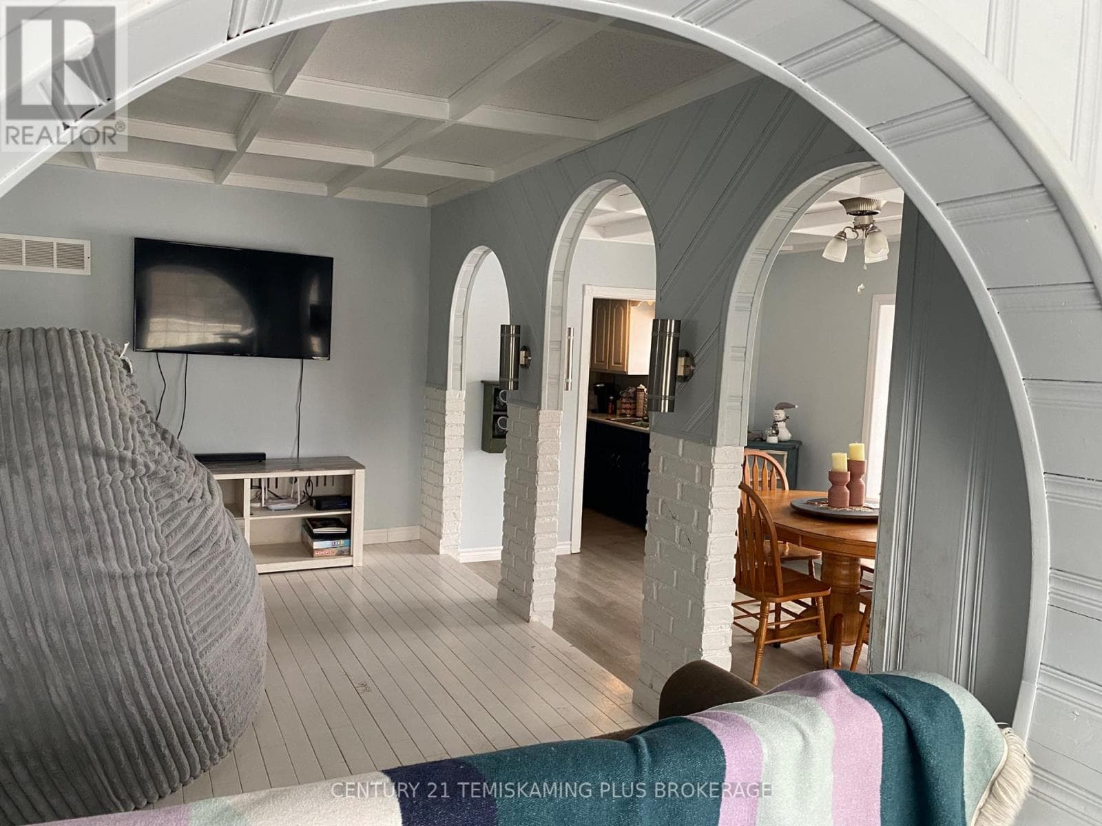 31 GRANDVIEW AVENUE photo 3