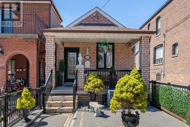 3 bed 2 bath single family at 524 SALEM AVENUE N — $1,099,000