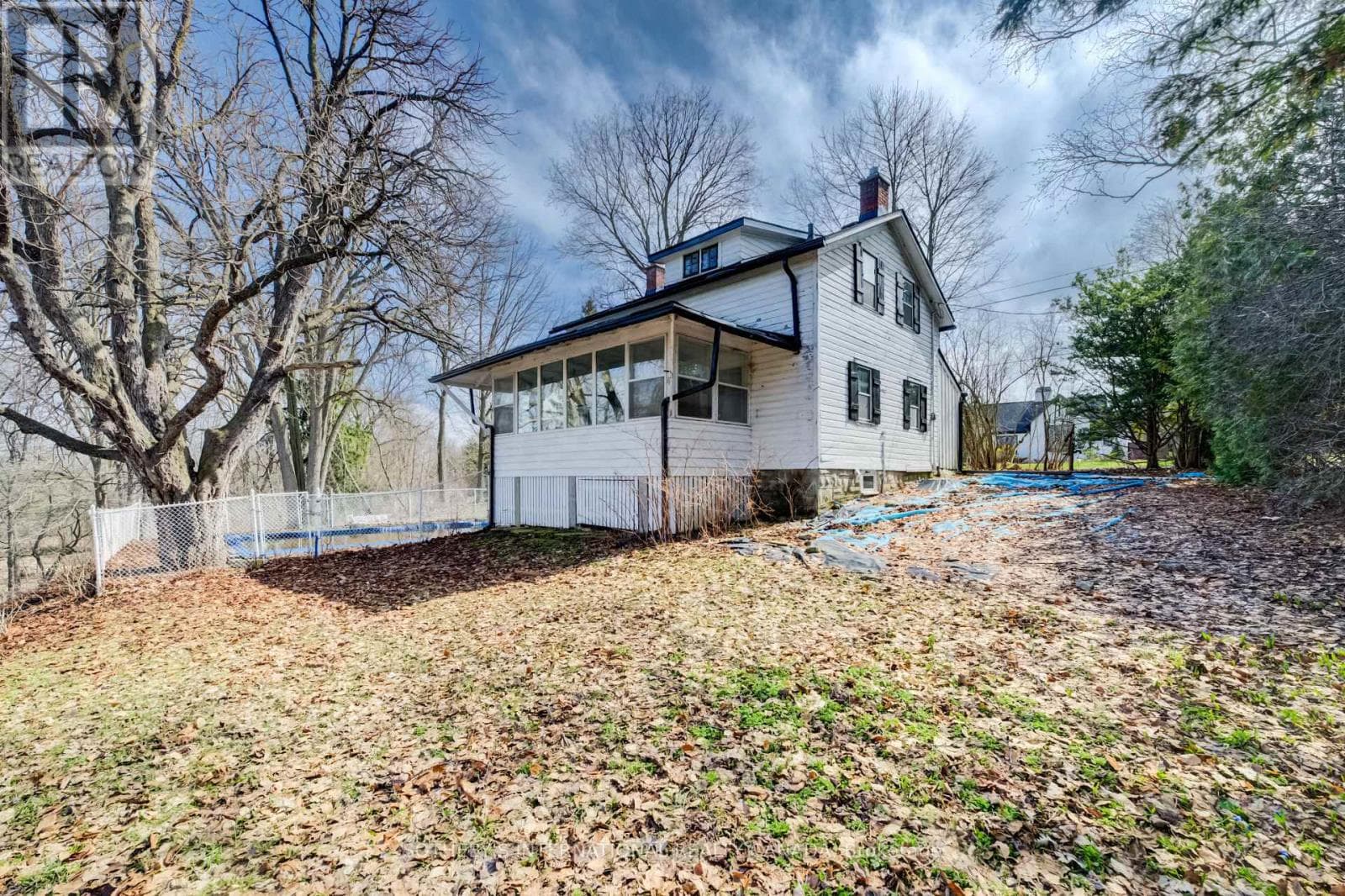 48 MISTY RIVER DRIVE photo 2