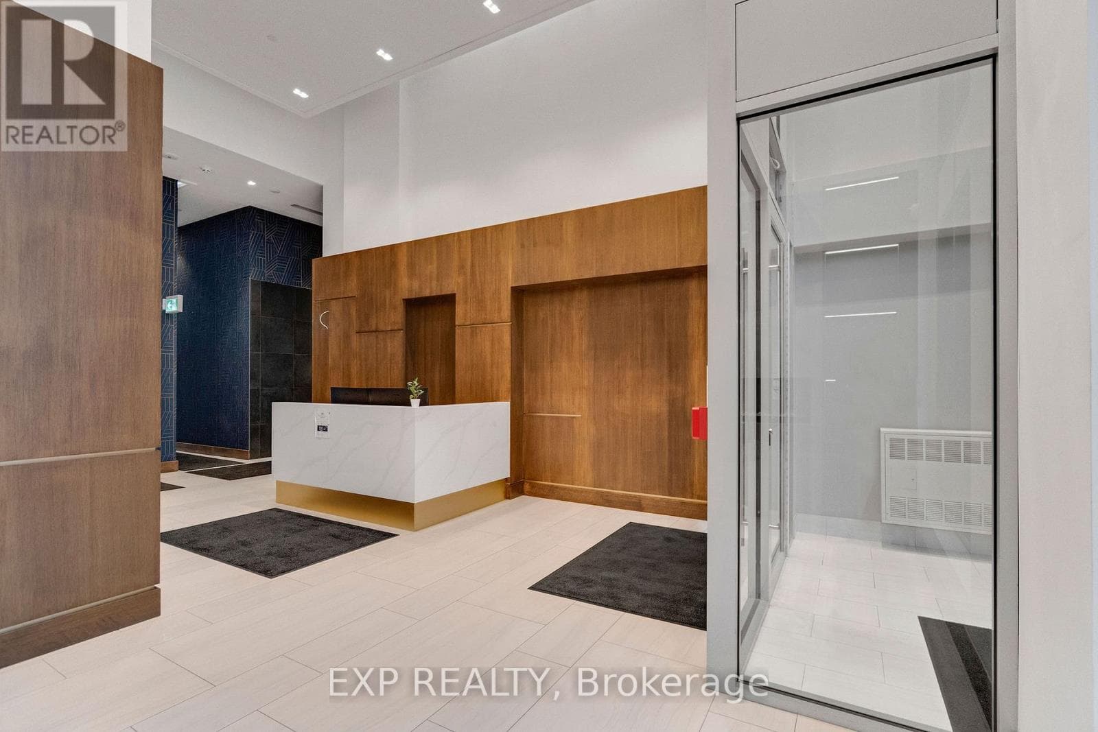 902 - 2782 BARTON STREET E photo 3