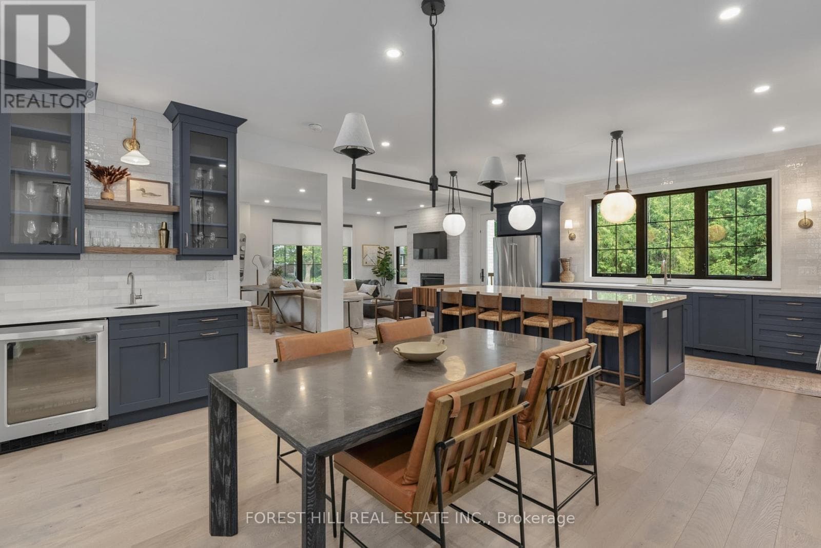 271 CODRINGTON STREET photo 4