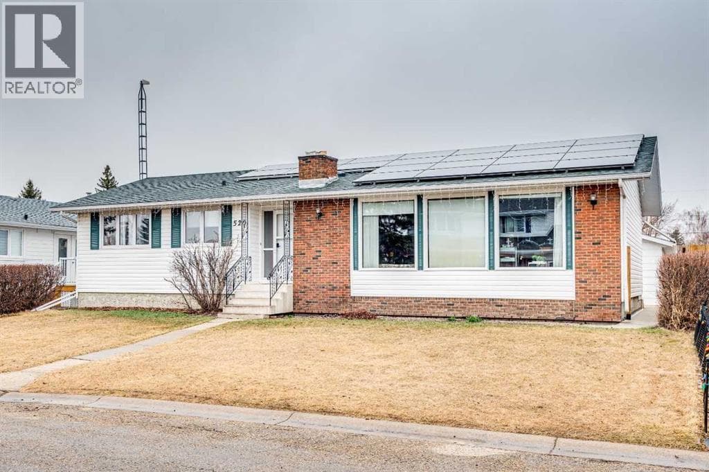 4 bed 4 bath single family at 520 8 Street SE — $399,000