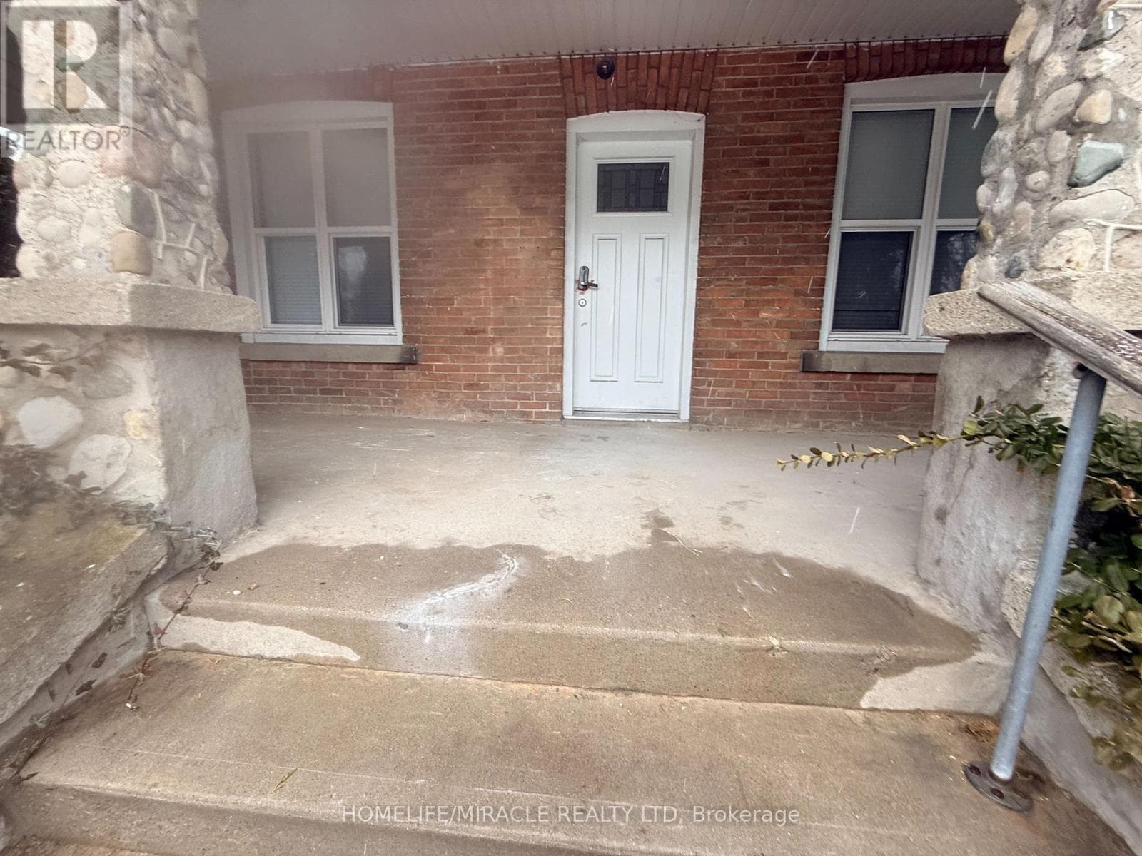201 GRAND AVENUE photo 2