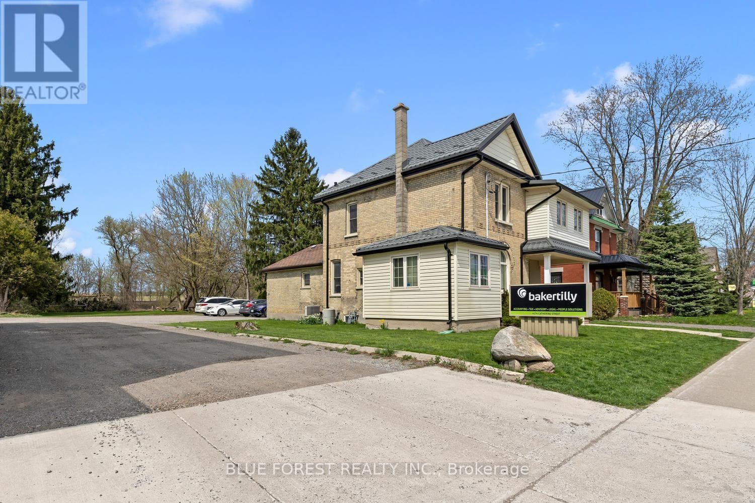 4174 CATHERINE STREET photo 3