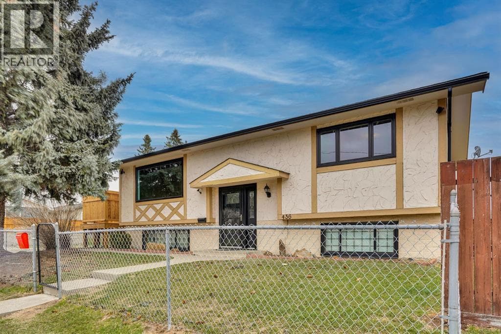 436 Huntley Way NE photo 2