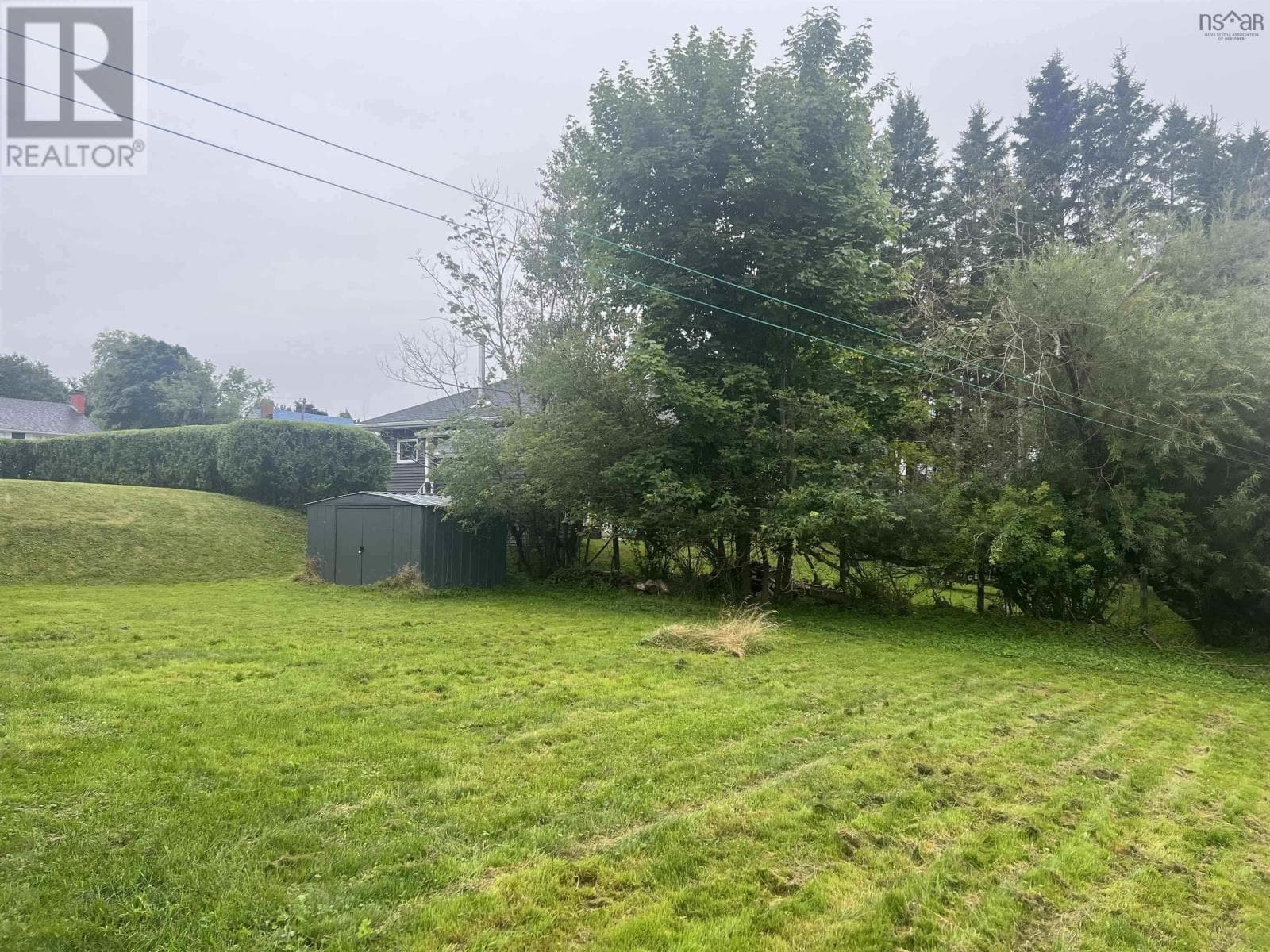 274 Pleasant Street photo 5