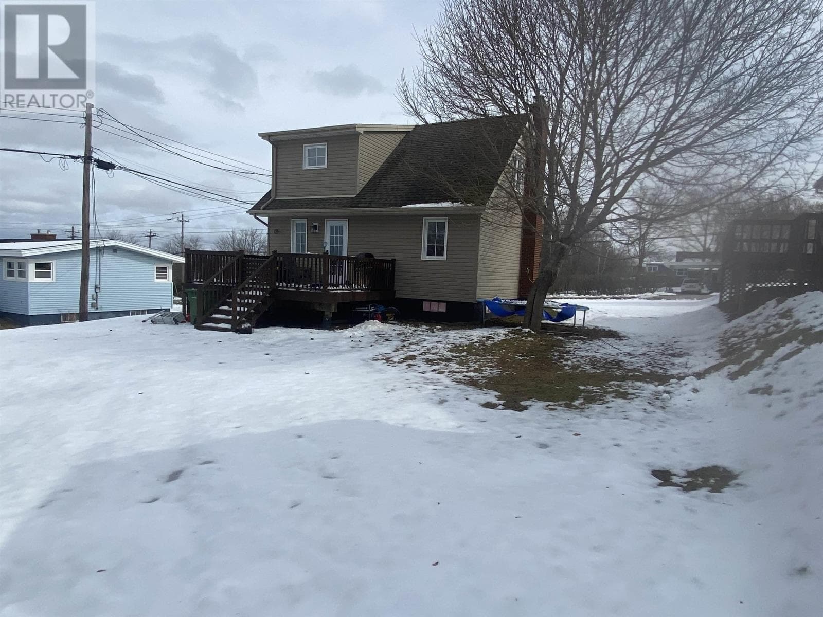 274 Pleasant Street photo 2