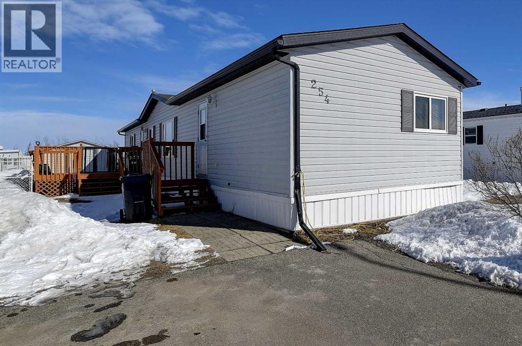 3 bed 2 bath single family at 254, 10615 88 Street — $139,900