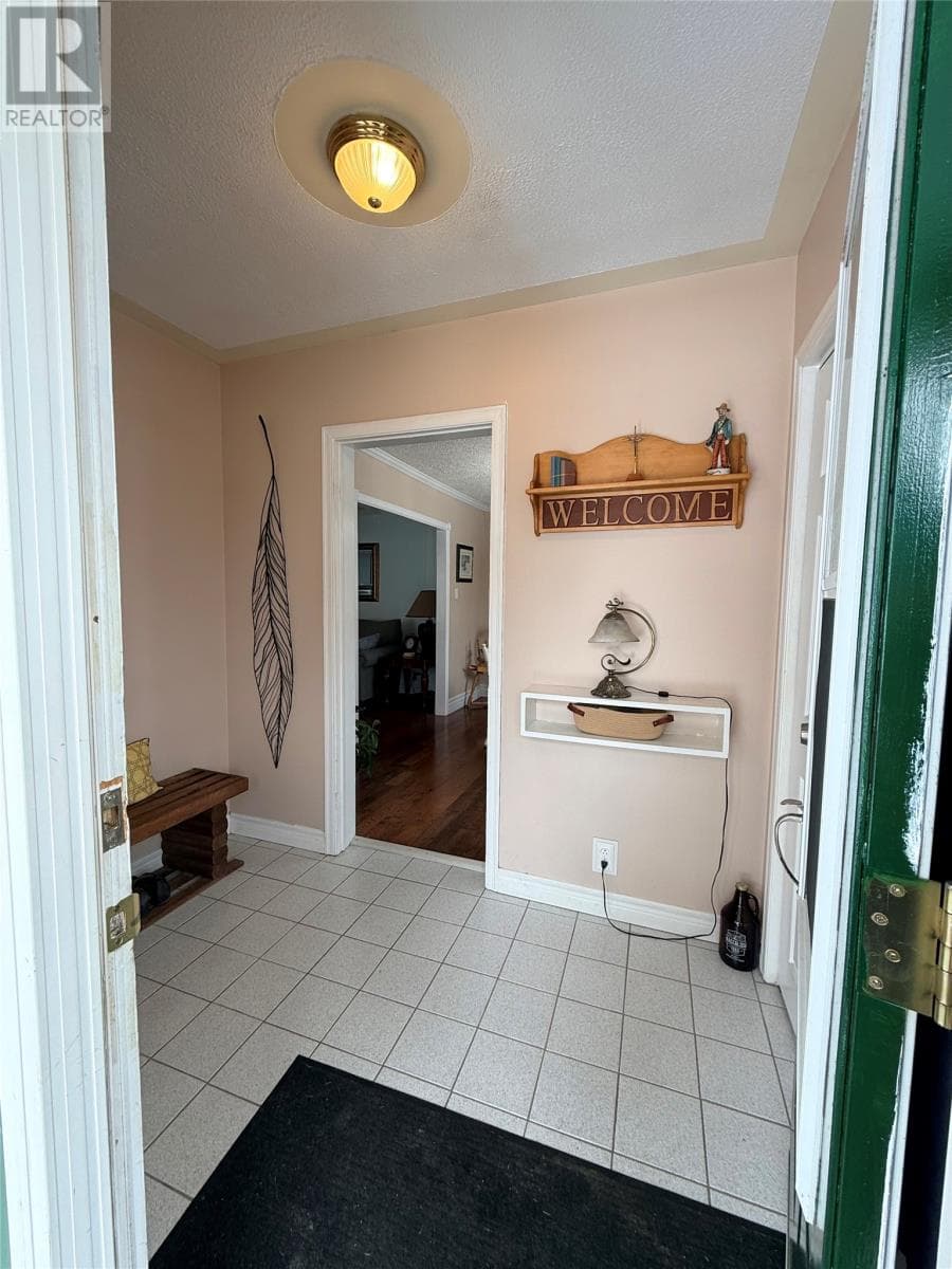 56 Beaumont Avenue photo 4