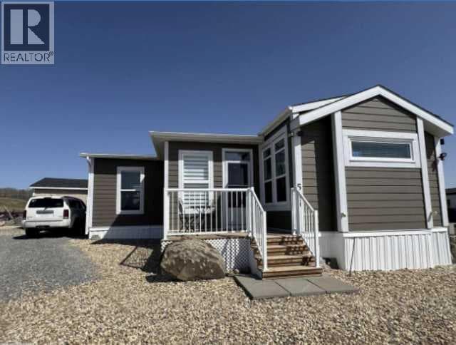 1 bed 1 bath single family at 517 454029 RR 11 — $285,000