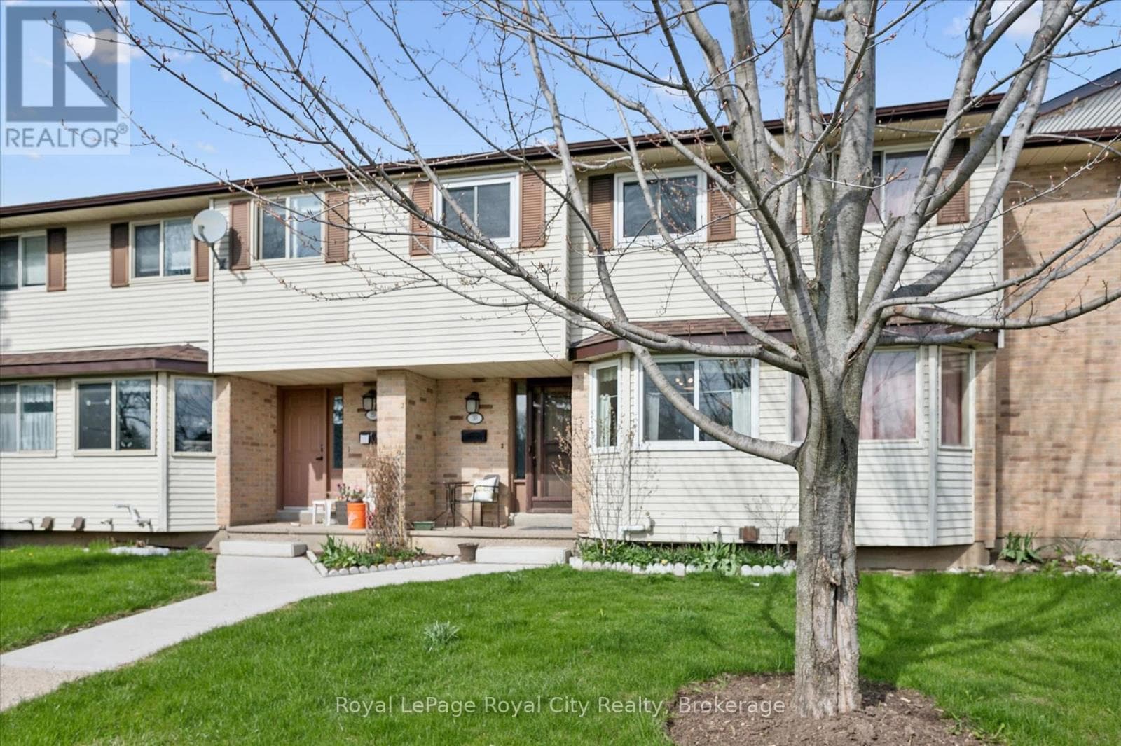 30 - 40 SILVERCREEK PARKWAY N photo 3