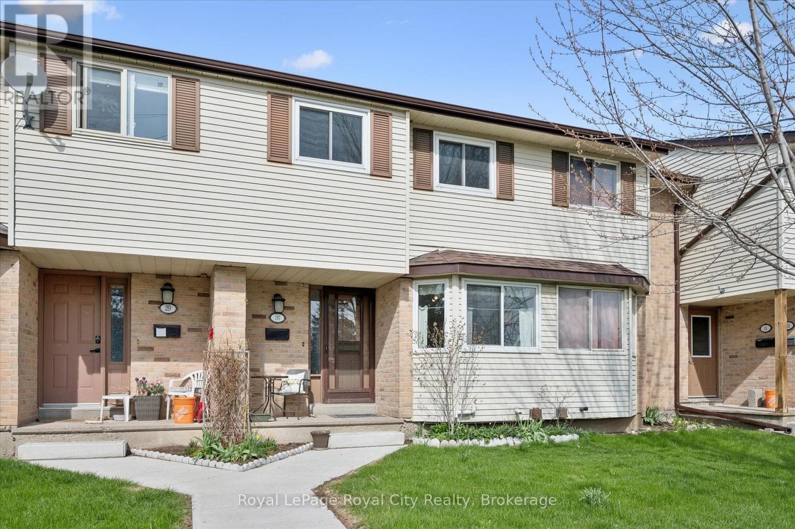 30 - 40 SILVERCREEK PARKWAY N photo 4