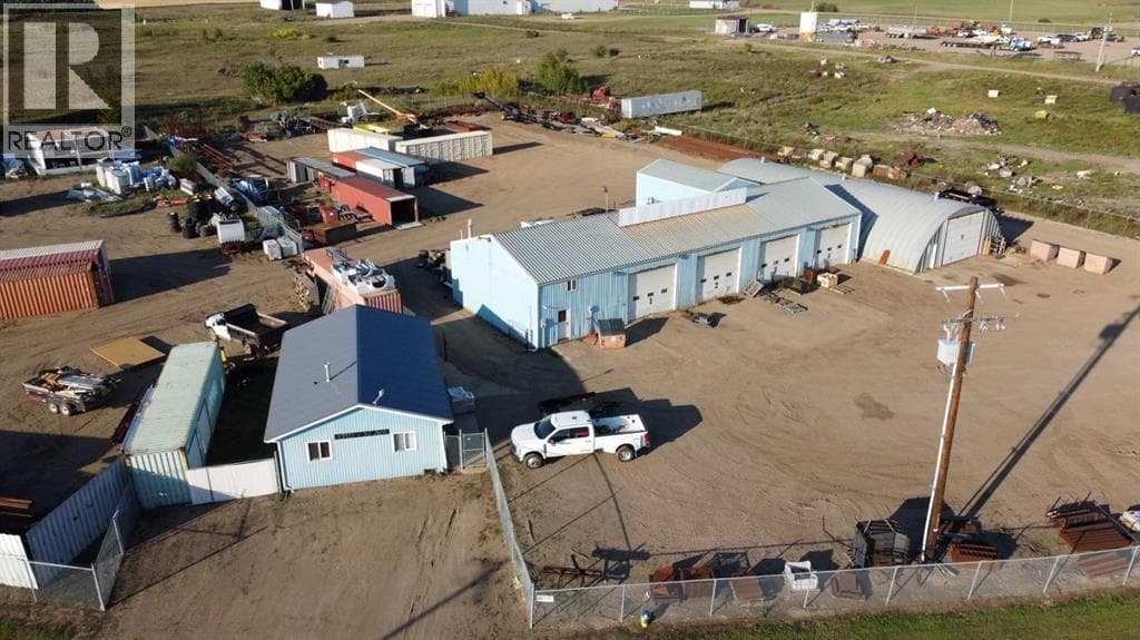 4905 57 Ave photo 3