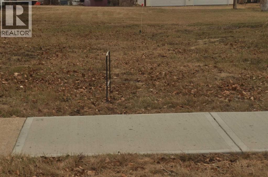 4820 49 Street photo 5