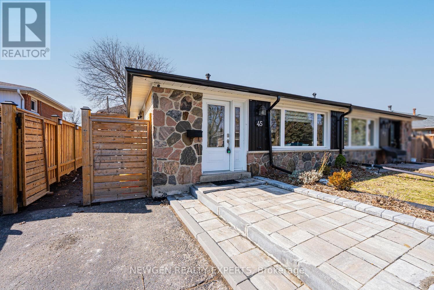 45 GRANGE DRIVE photo 3