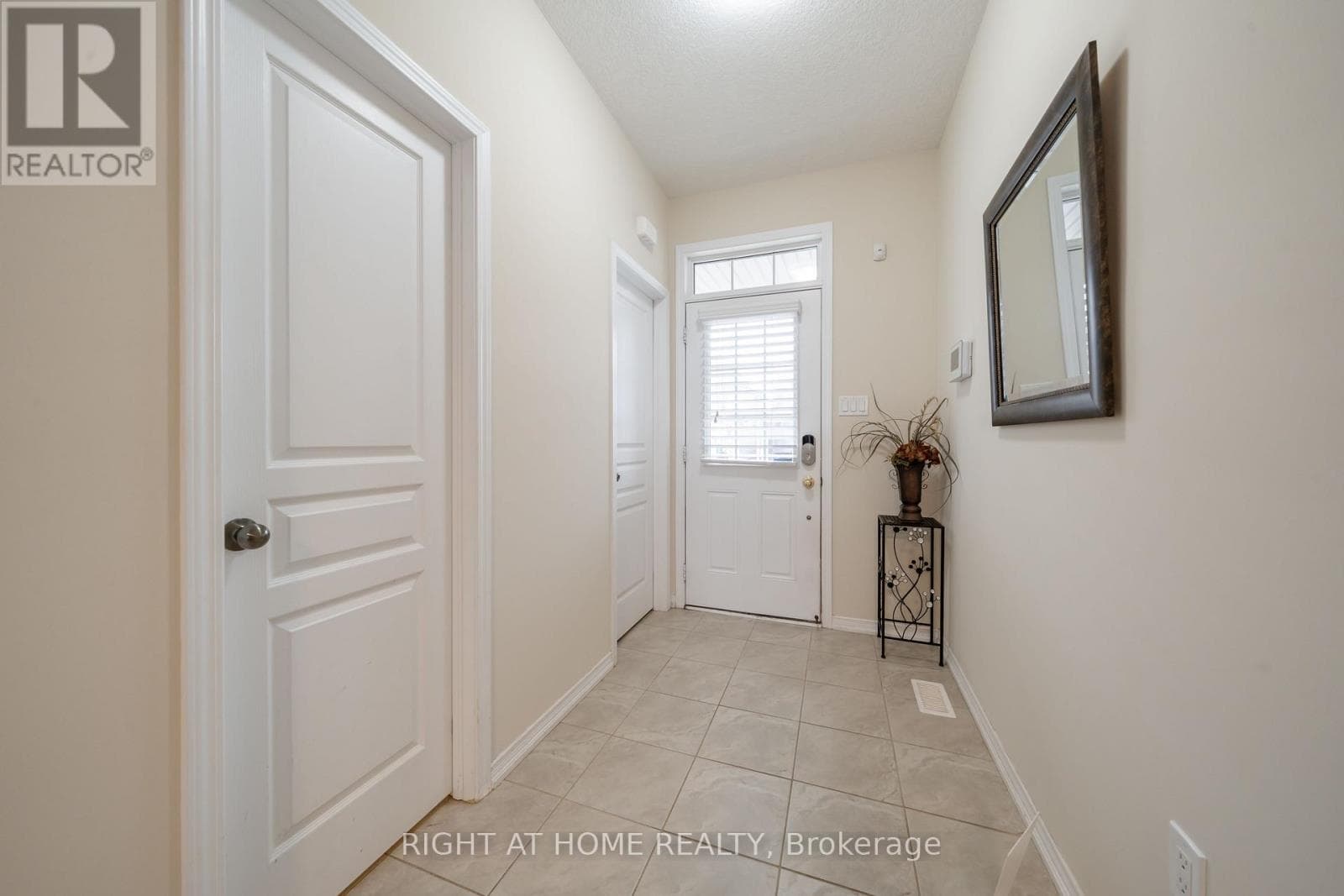 148 WHITWELL WAY photo 4