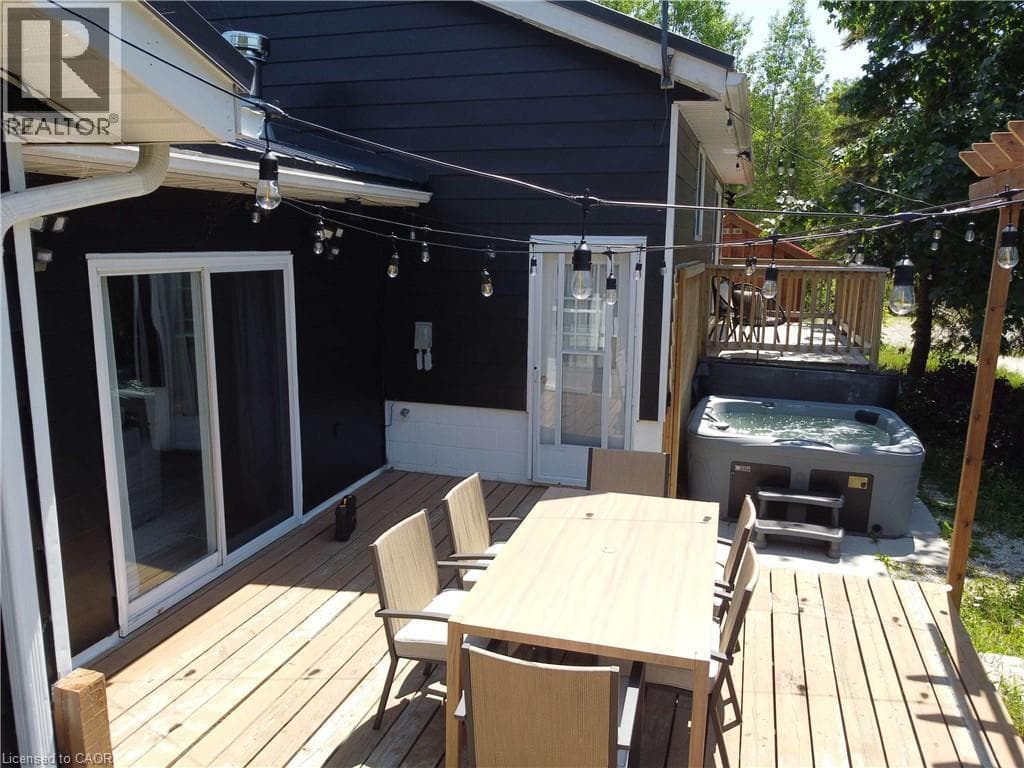 468 WARNER BAY Road photo 5