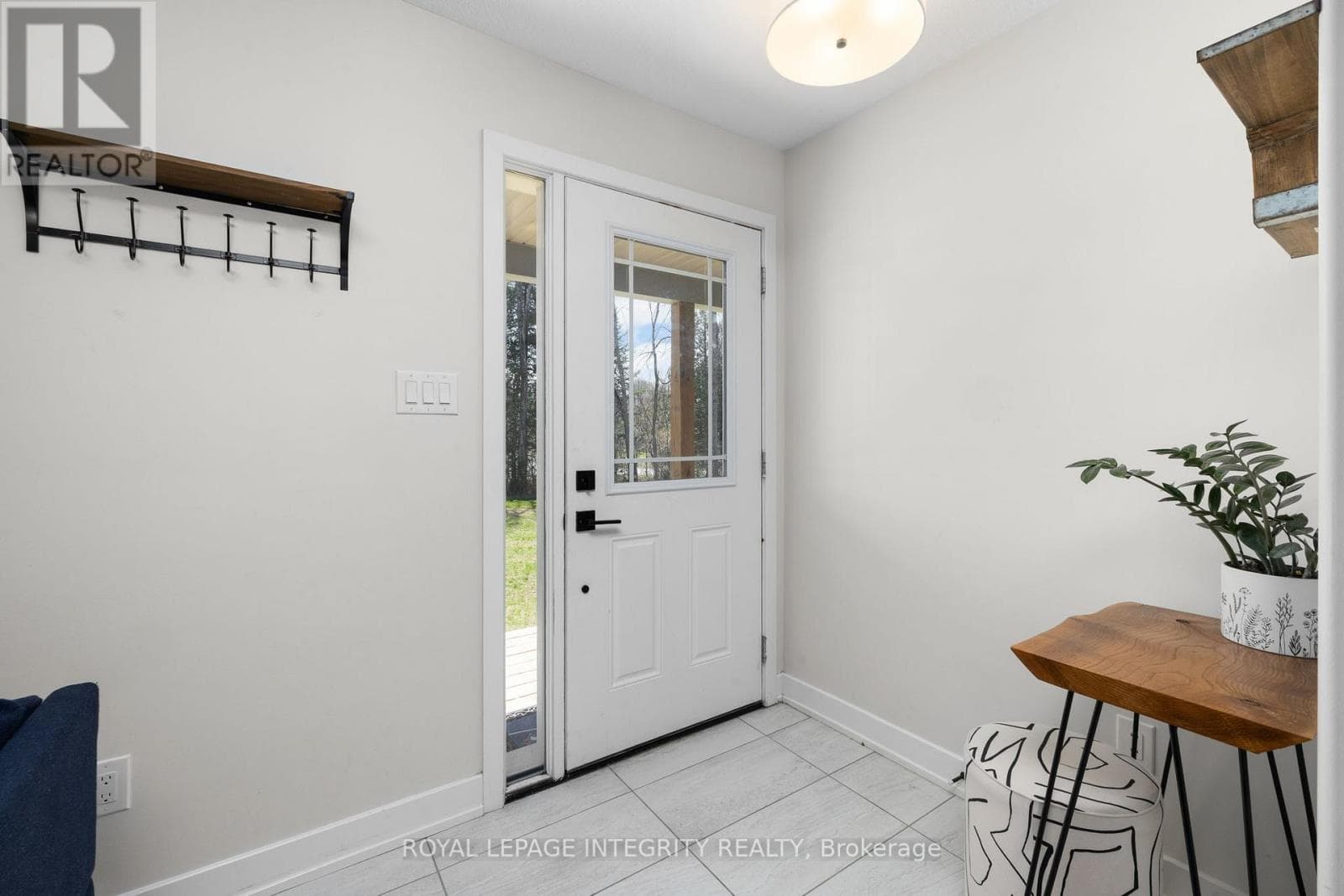 3136 TRILLIUM WAY photo 4