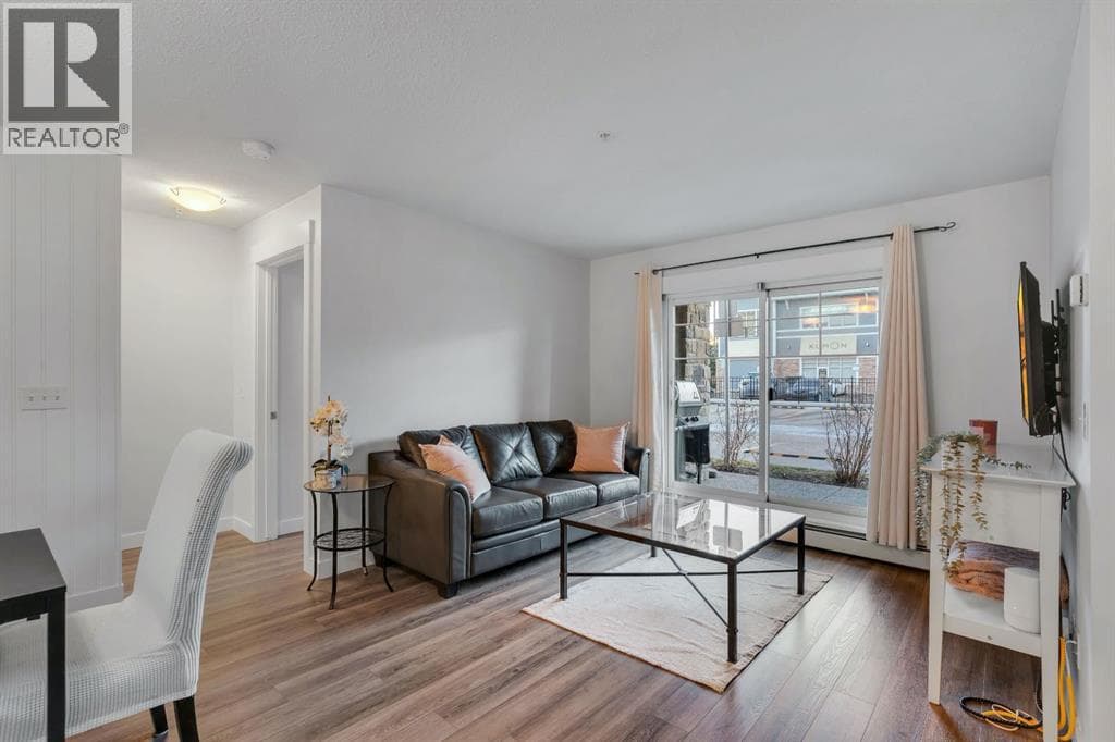 3104, 11 Mahogany Row SE — photo 4