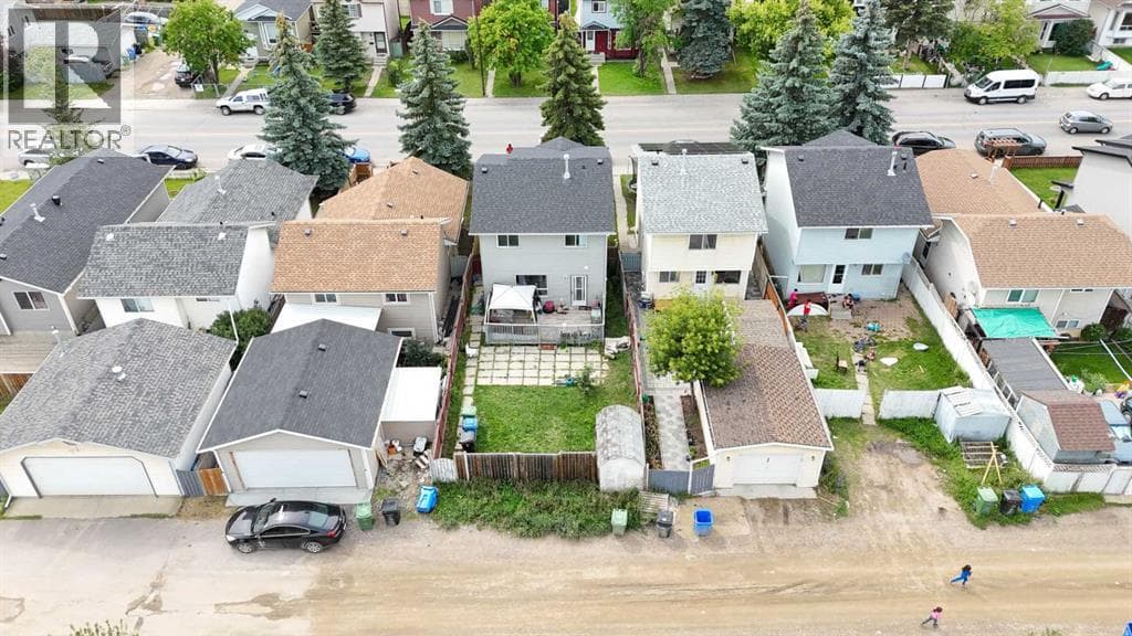 136 Martindale Drive NE photo 5