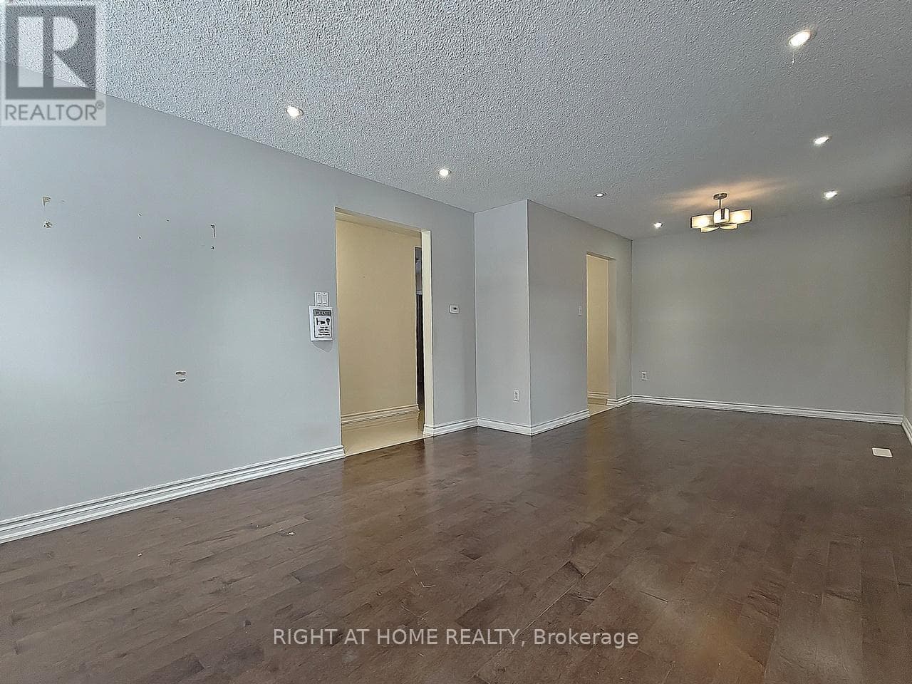 182 MCNICOLL AVENUE photo 4